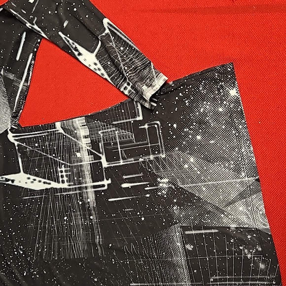 Oysho black and white data space tech abstract graphic print long sleeve top Sm. - Picture 3 of 7